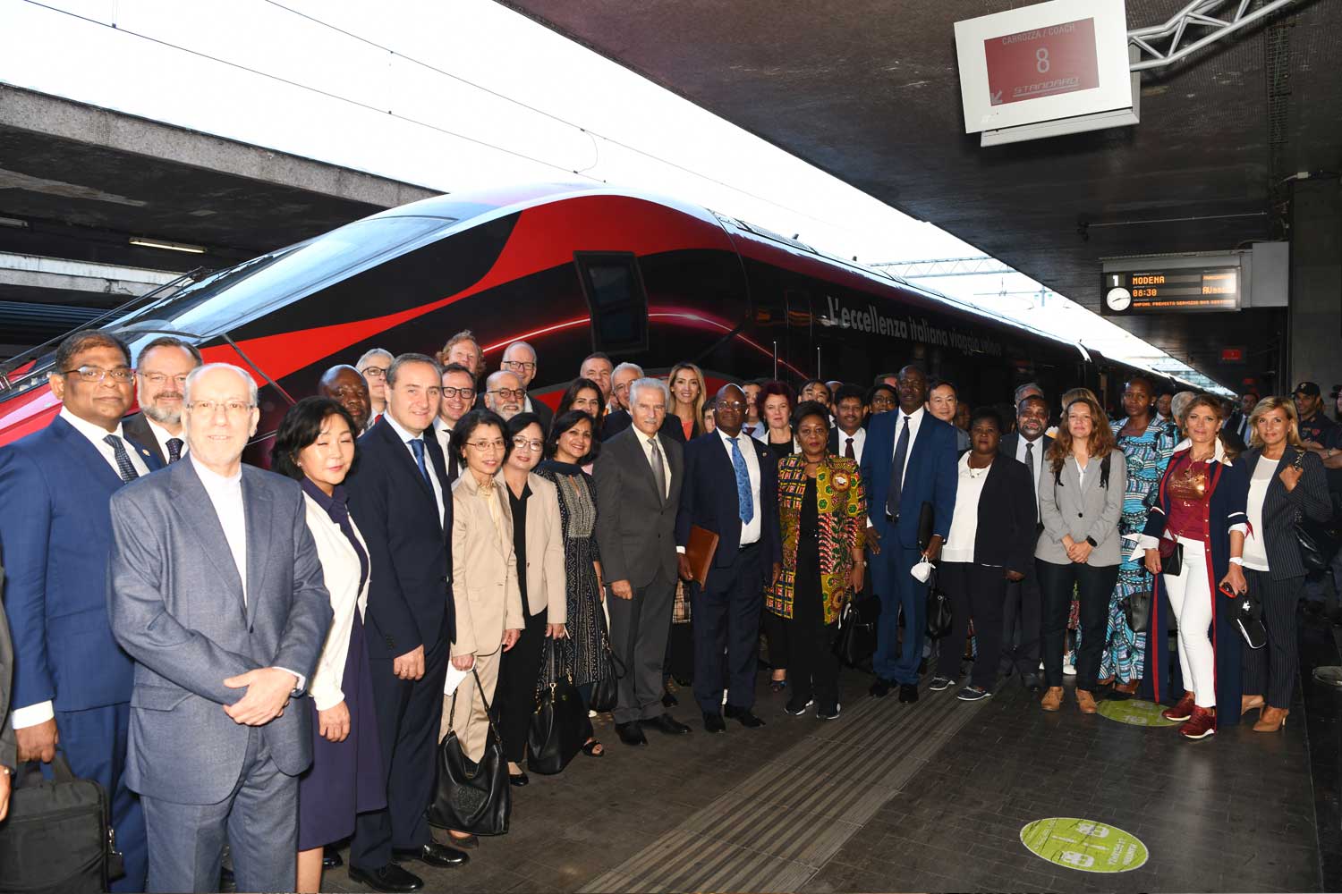 Ambasciatori alla stazione di Roma Termini