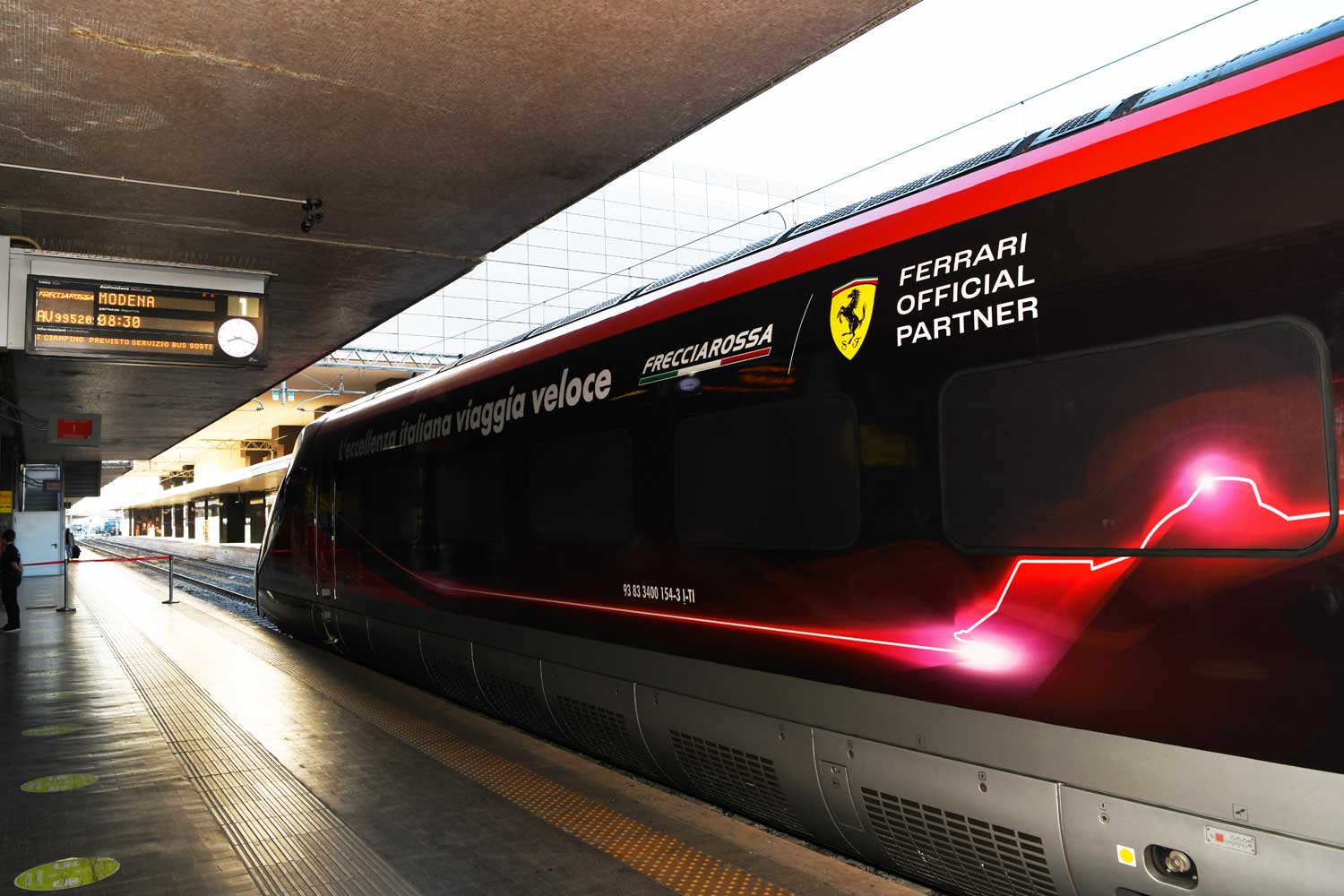 Frecciarossa con livrea Ferrari 