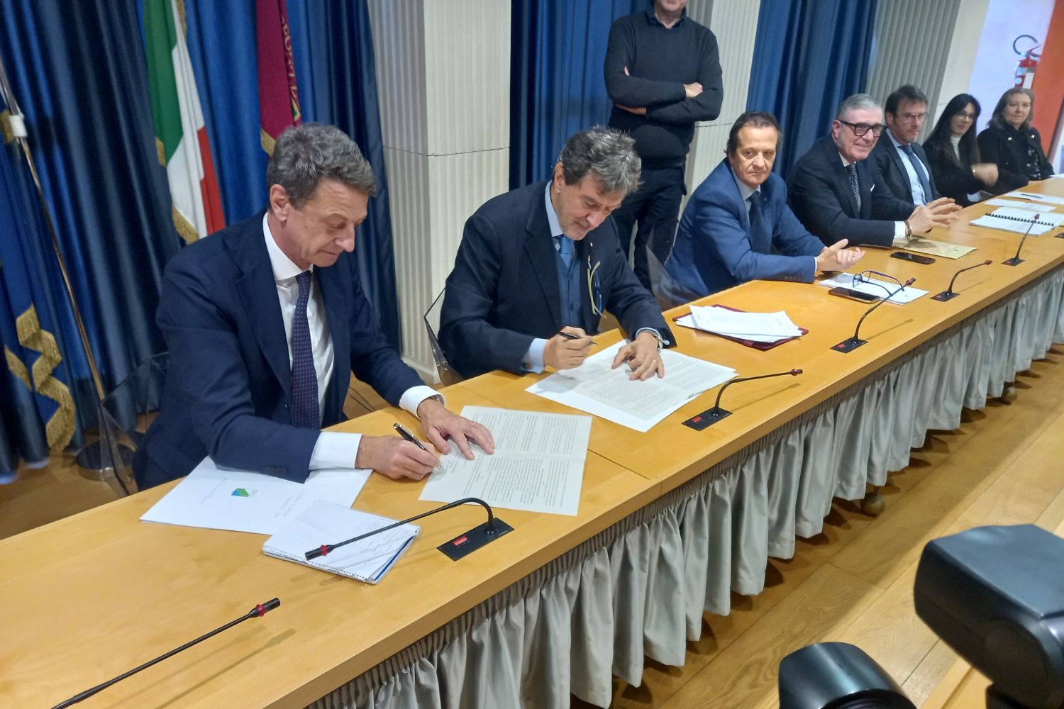 Firma contratto di servizio Abruzzo Trenitalia
