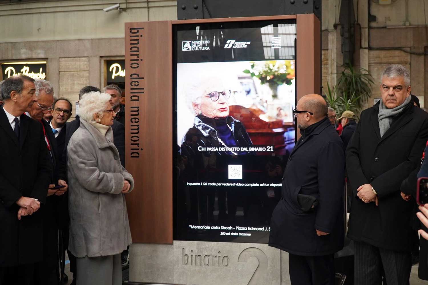 Presentazione del totem al Binario 21 di Milano Centrale