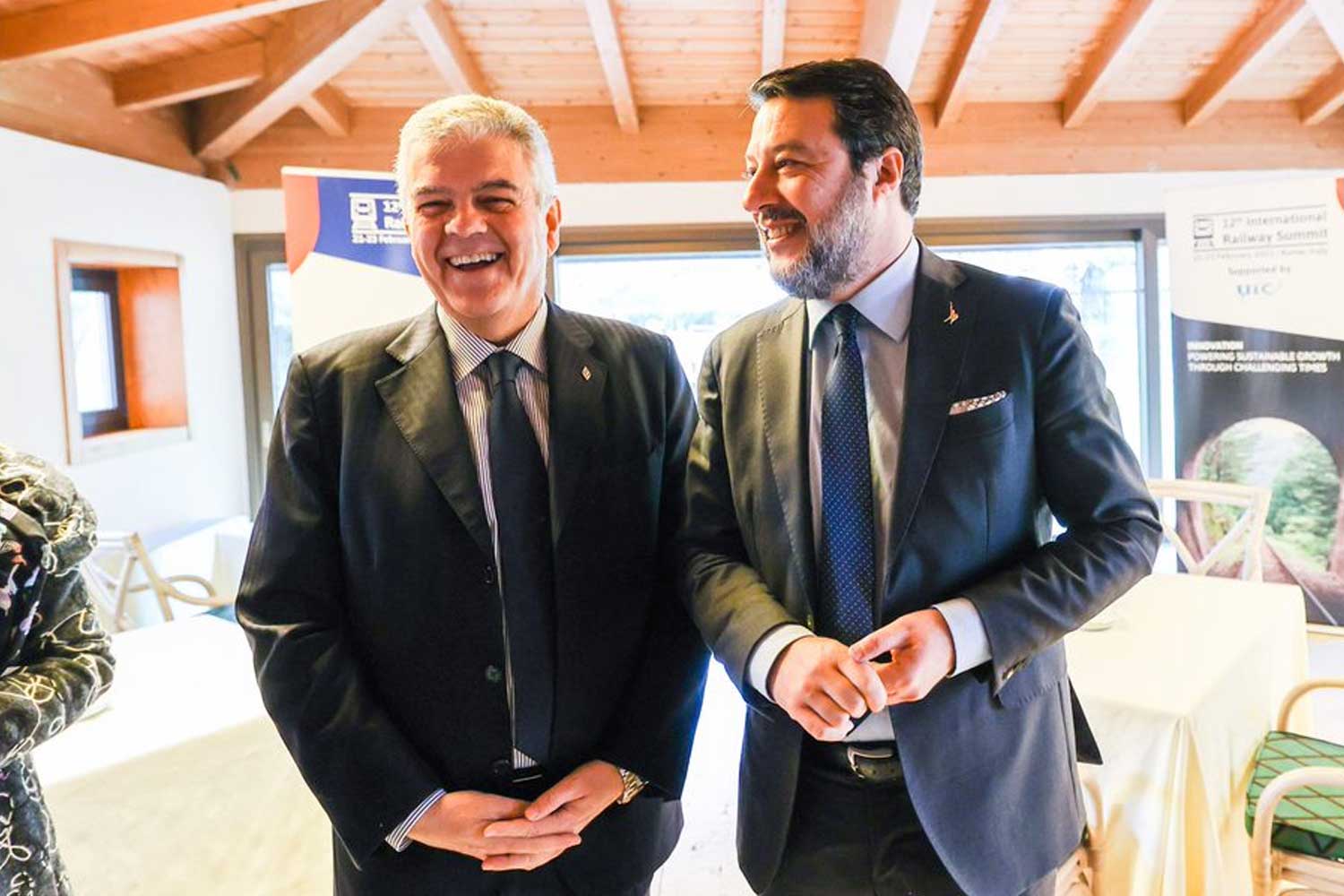 Luigi Ferraris, AD del Gruppo FS, insieme al Ministro Matteo Salvini al 12° International Railway Summit di Roma