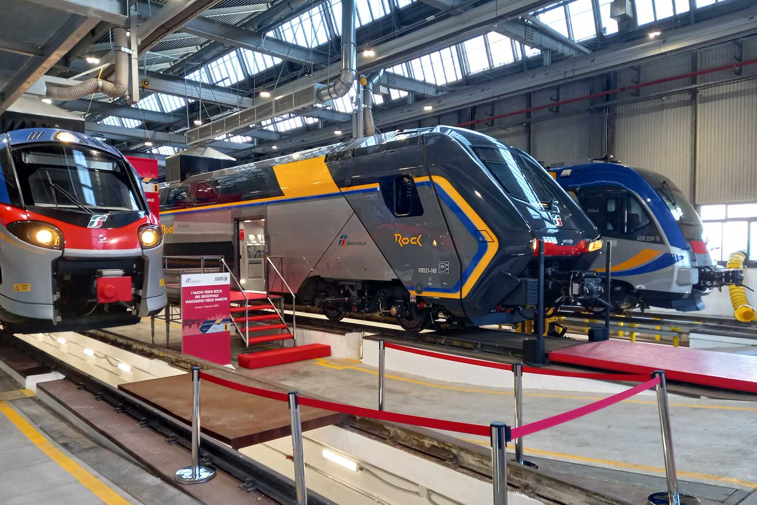 Consegna treno Rock ad Ancona