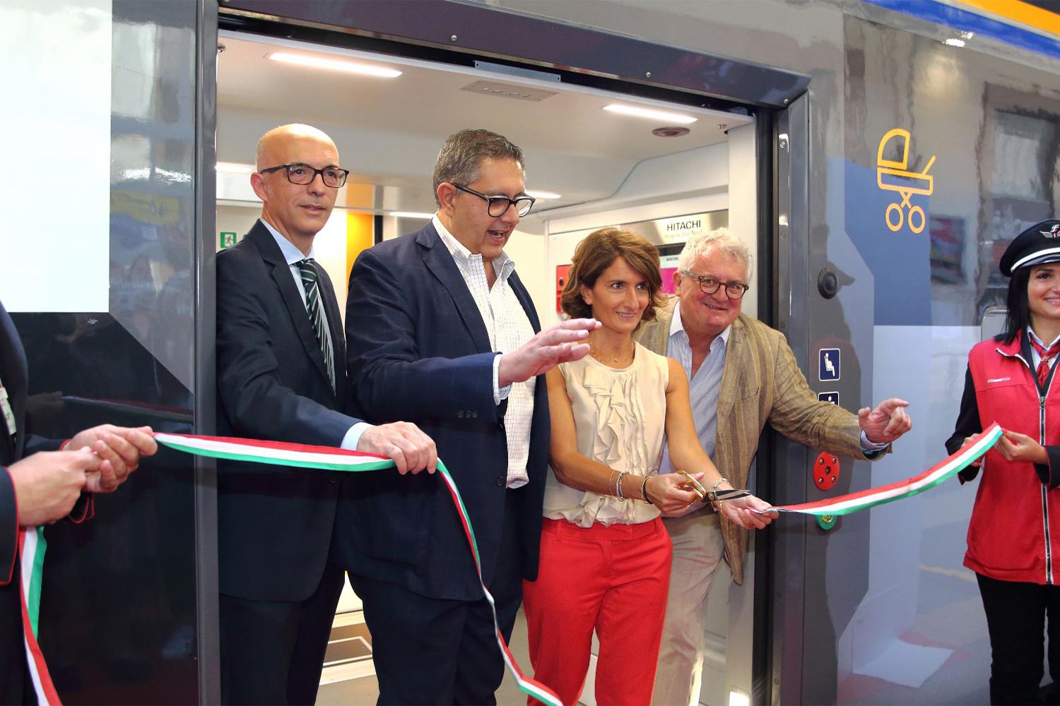 L'inaugurazione dei due treni Rock alla Stazione di Genova