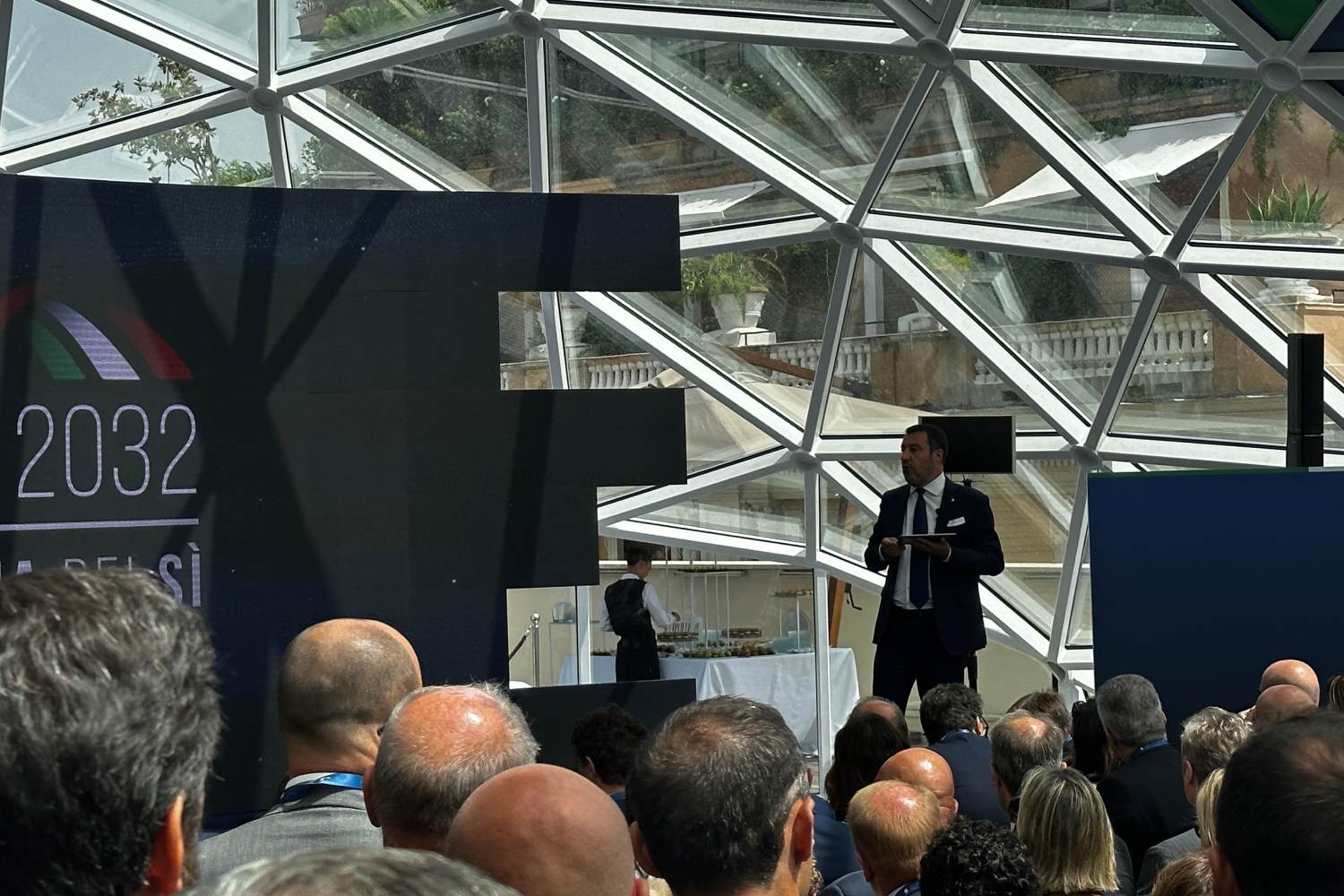 Matteo Salvini davanti a una platea