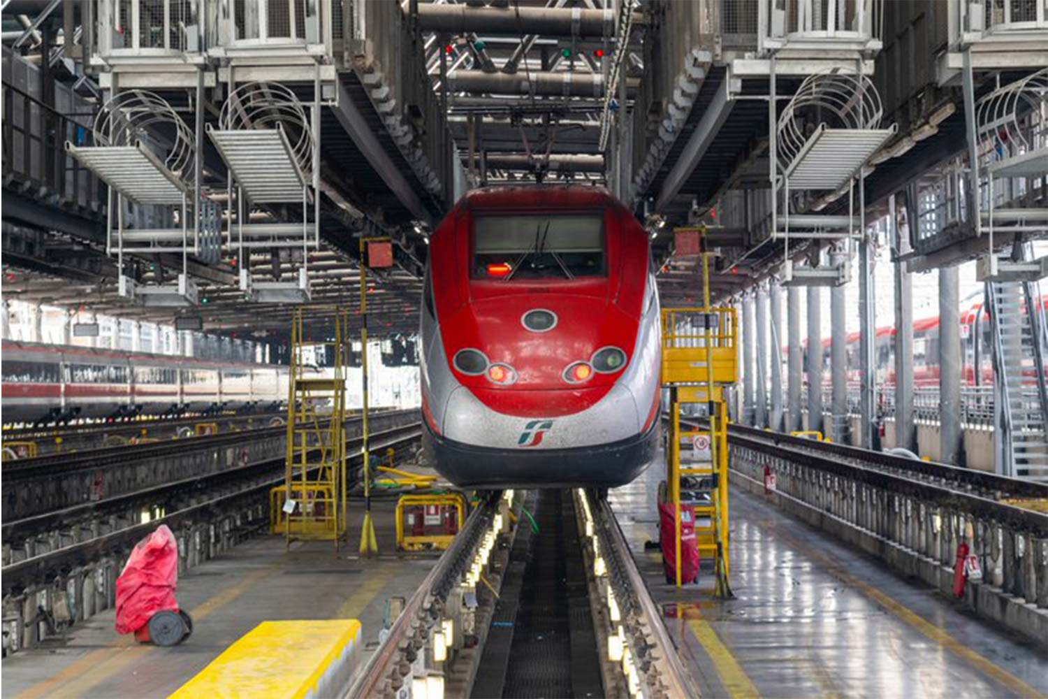 Foto Frecciarossa in manutenzione