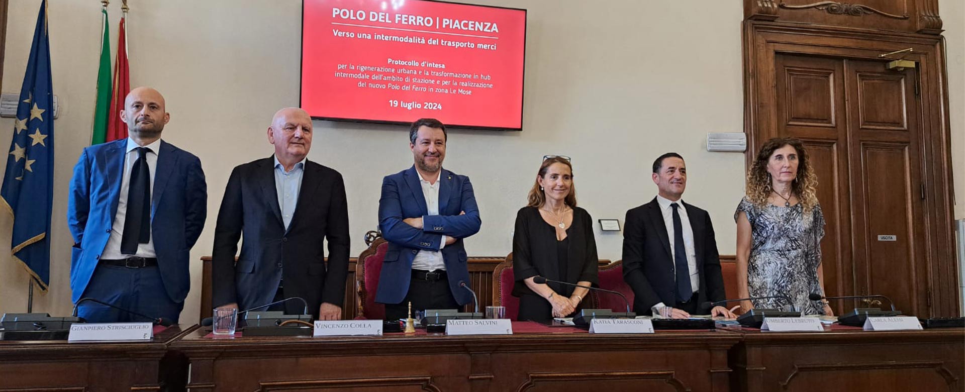 FIrma accordo Piacenza