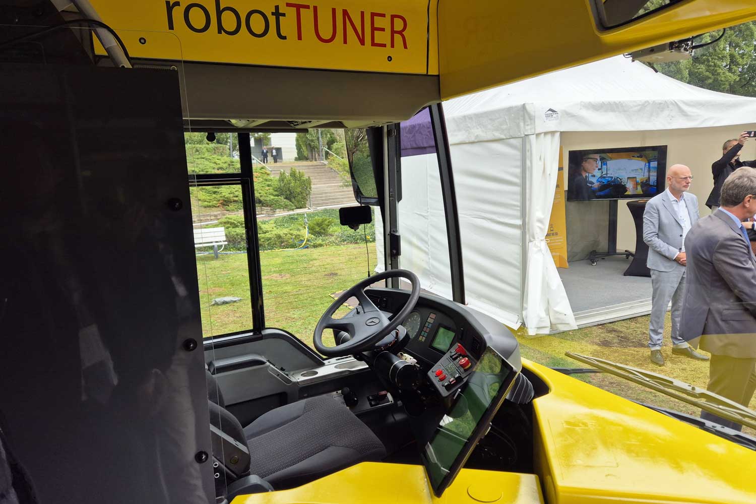 bus a guida autonoma di Busitalia e Qbuzz