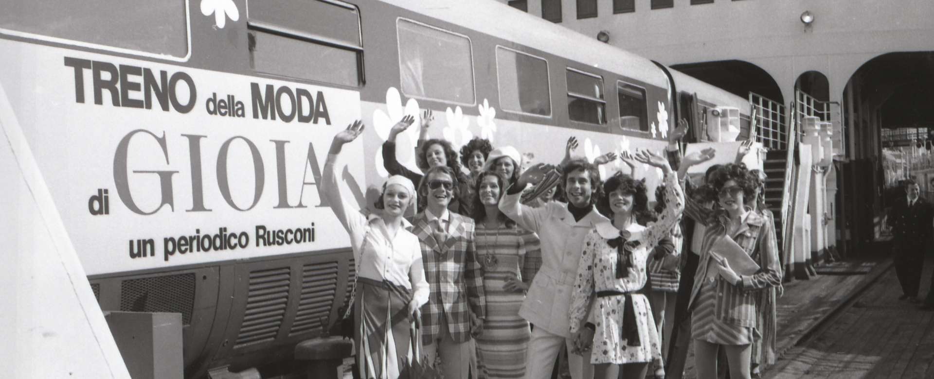 1972. Il Treno della Moda raggiunge la Sicilia grazie al traghettamento FS.
