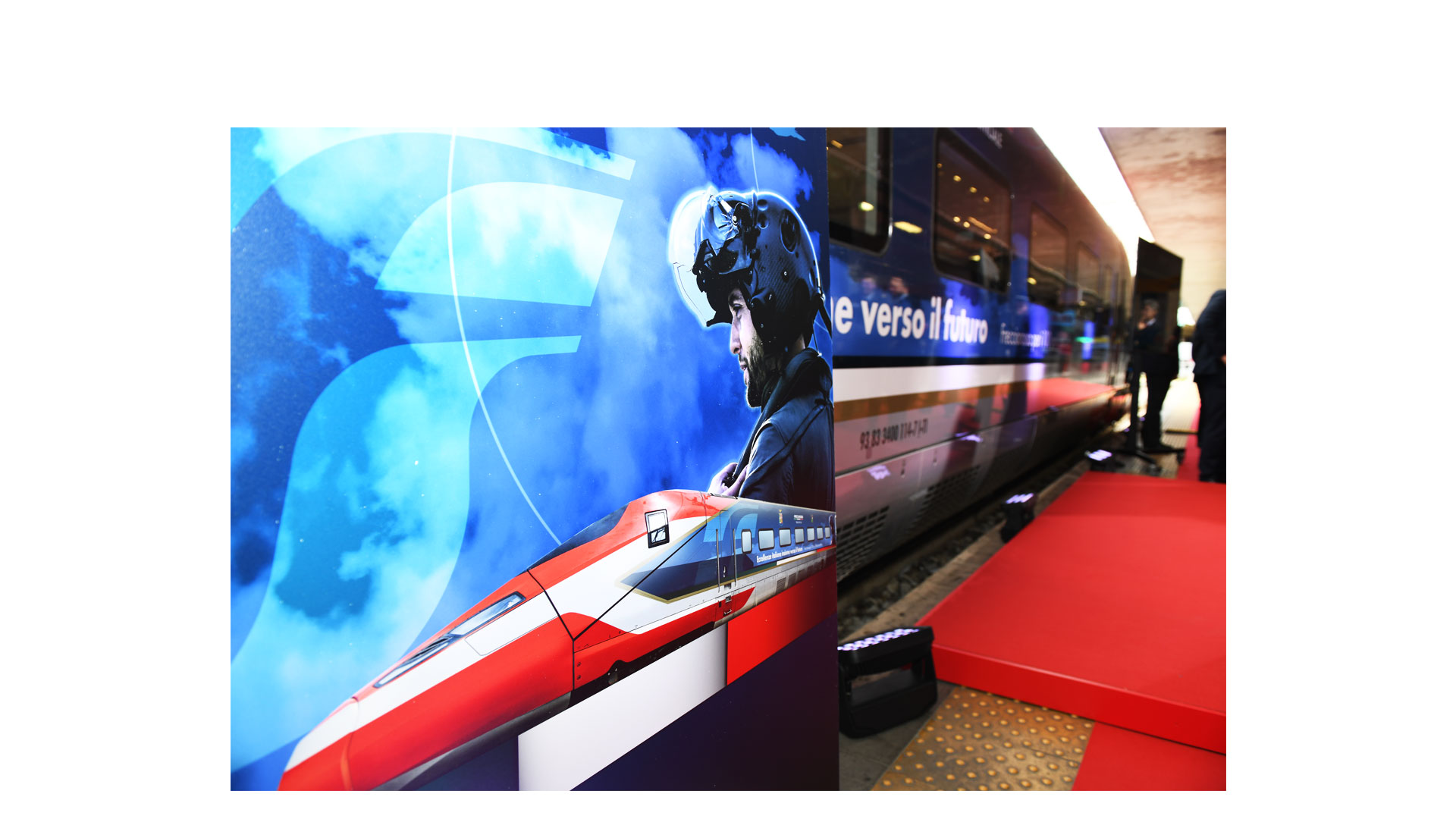 Frecciarossa per i 100 anni dell'aeronautica militare
