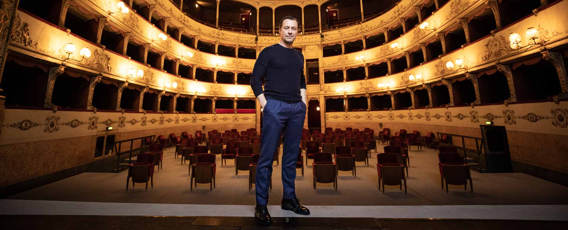Stefano Accorsi sul palcoscenico del Teatro della Pergola di Firenze