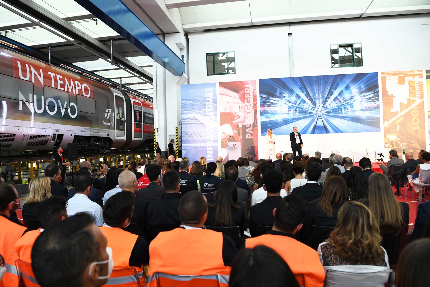 Presentazione Piano Industriale Napoli