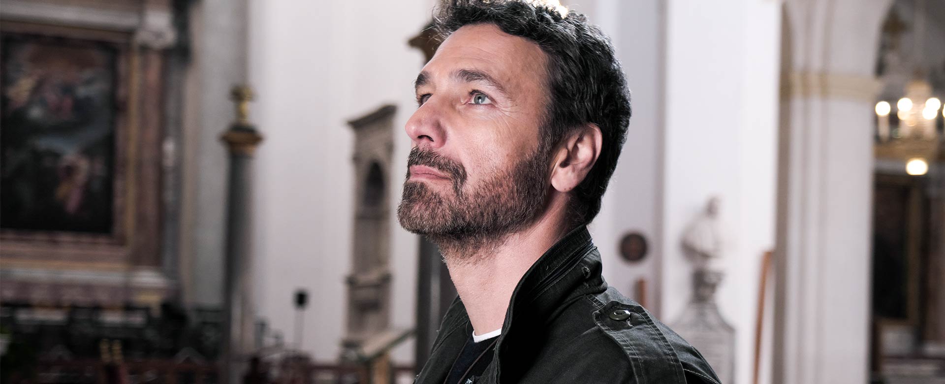 Raoul Bova in Don Matteo