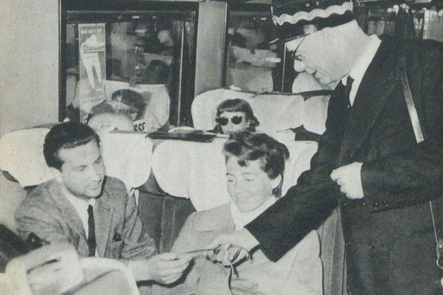 L’eleganza discreta del personale viaggiante, 1953