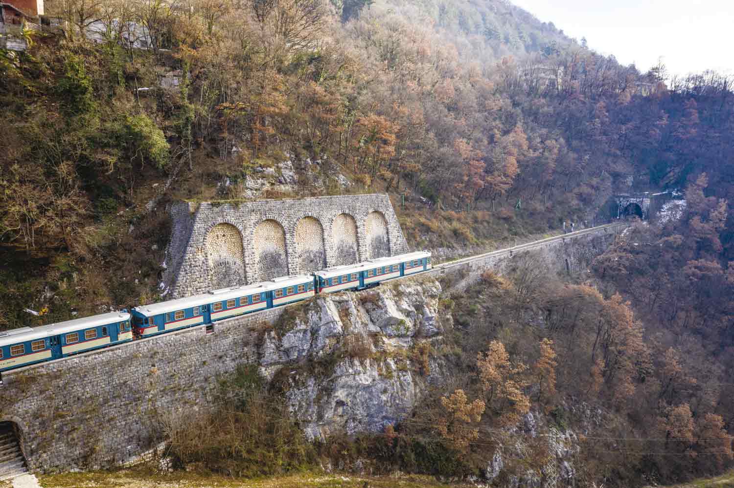 Foto di un treno storico