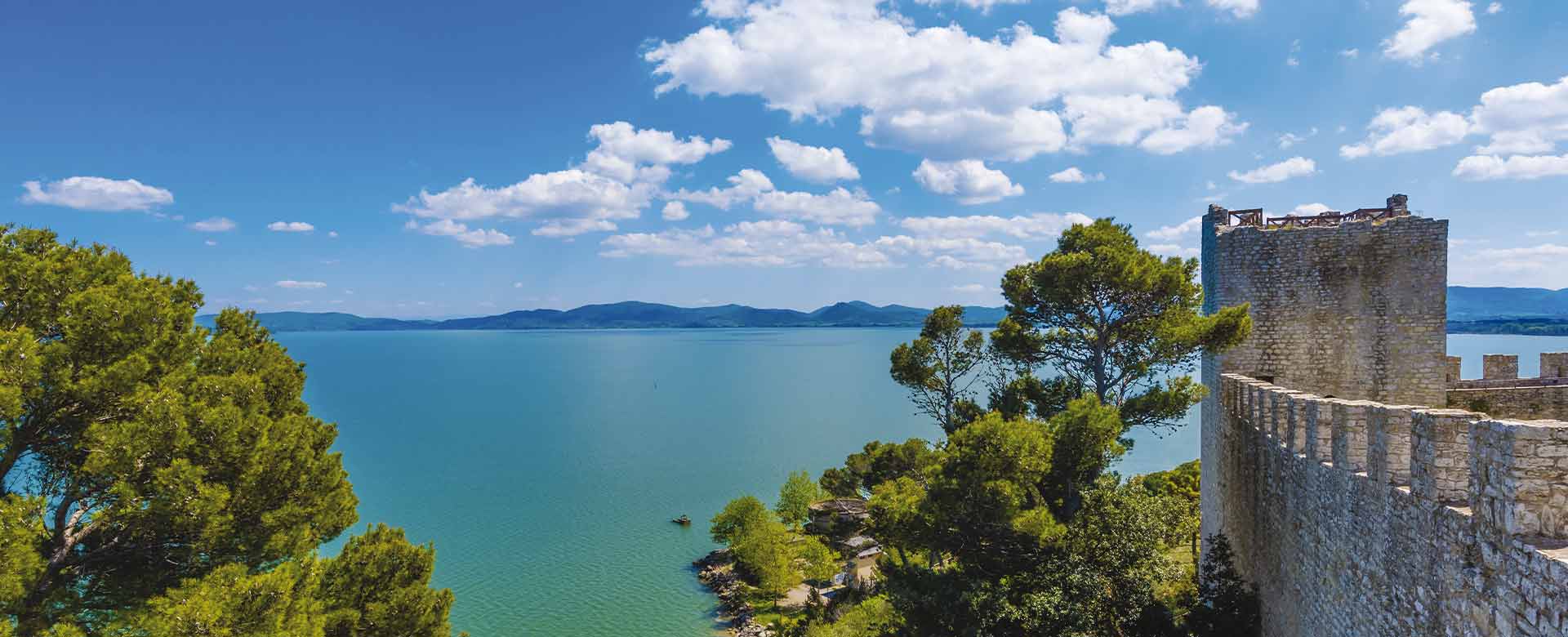 Vista del Trasimeno dalla rocca di Castiglione del Lago (PG)