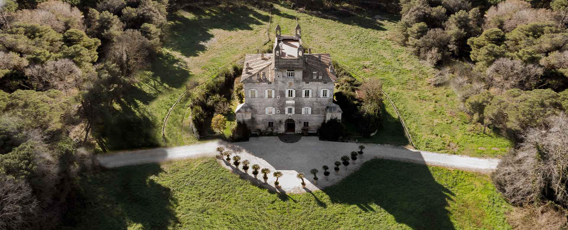 Veduta del Castello Chigi a Castel Fusano