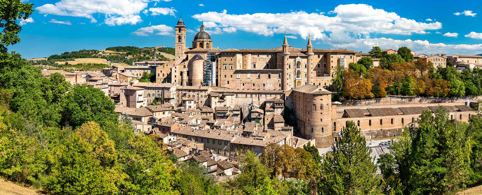 Una vista panoramica di Urbino