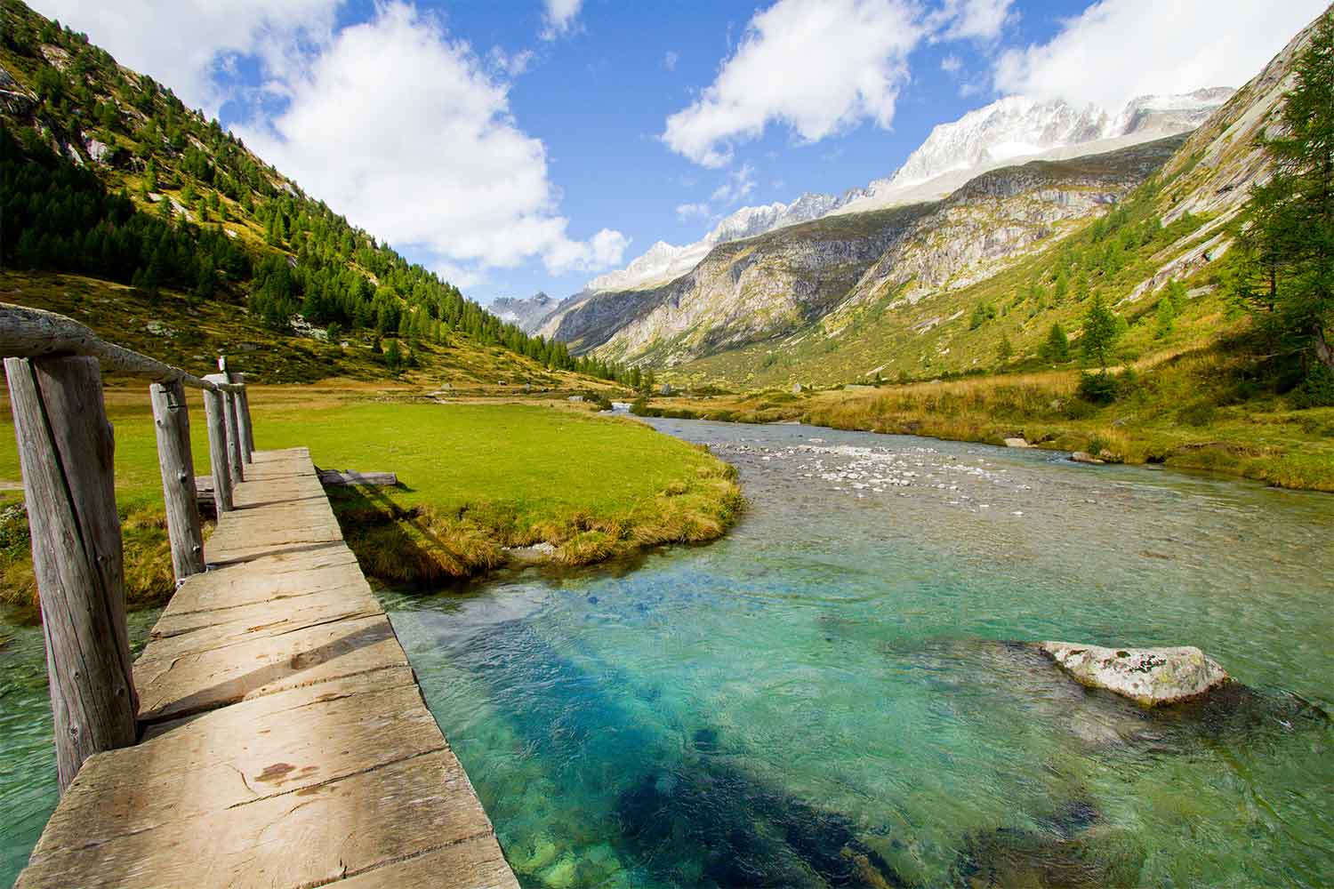 La Val di Fumo, all’interno del Parco naturale Adamello Brenta   © adrenalinapura/AdobeStock  