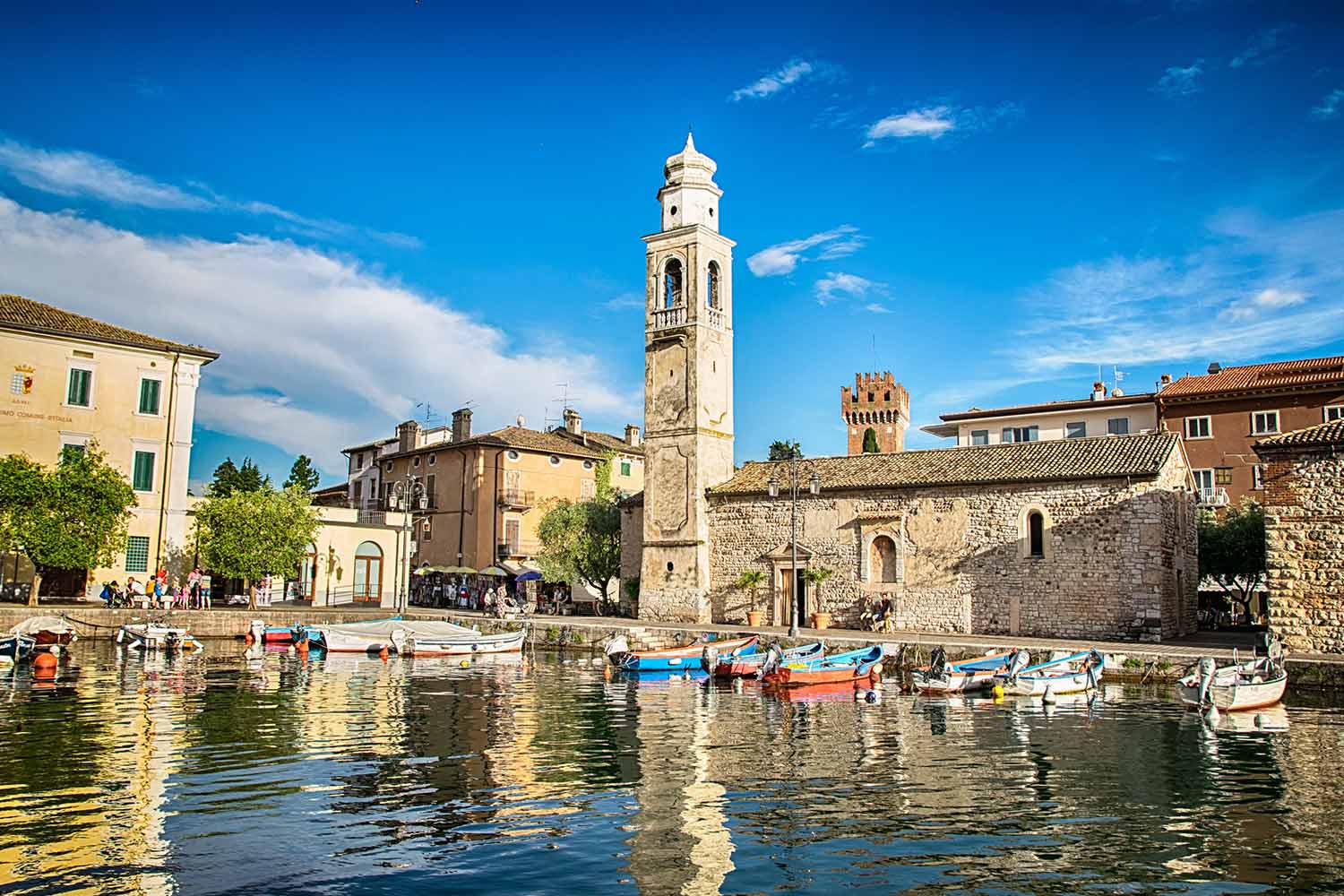 Il porto di Lazise (Verona)