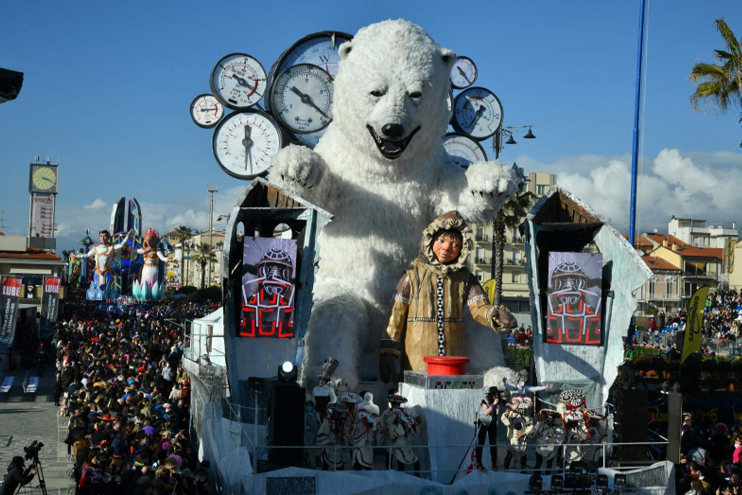Reset. Si riparte da sottozero di Lebigre e Roger. 2022 - Carri di Prima Categoria Viareggio 2022 ©Fondazione Carnevale di Viareggio