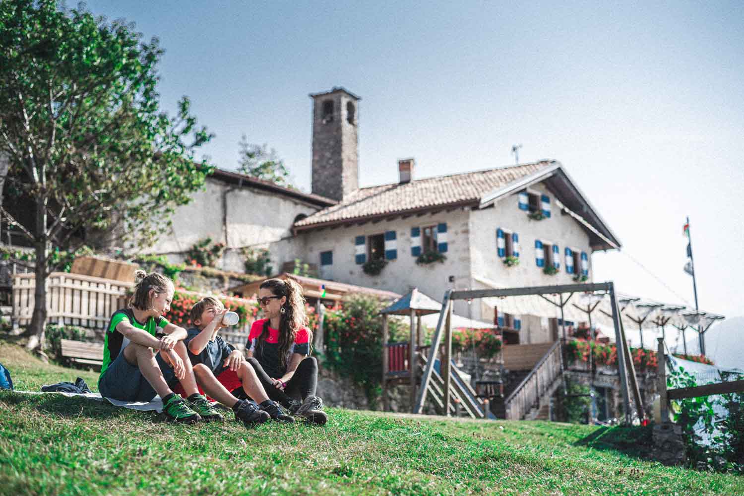 persone in montagna