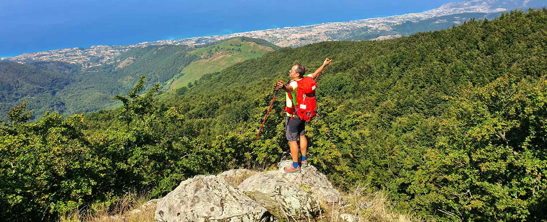 Panorama sul Tirreno da Cozzo Cervello (Cosenza), il punto più alto del Cammino