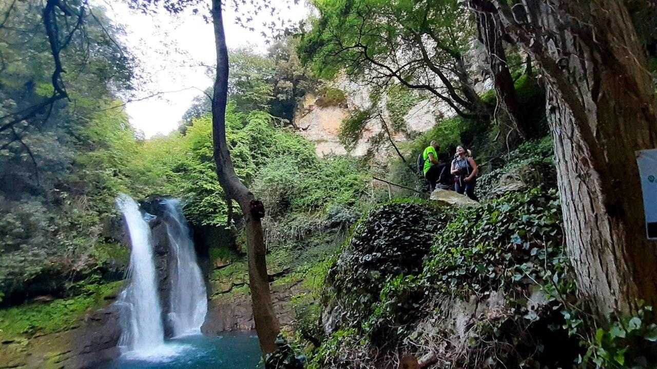 Foto di una cascata